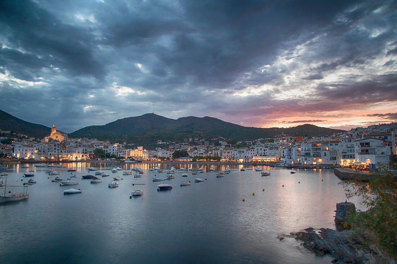 Cadaqués evening harbor